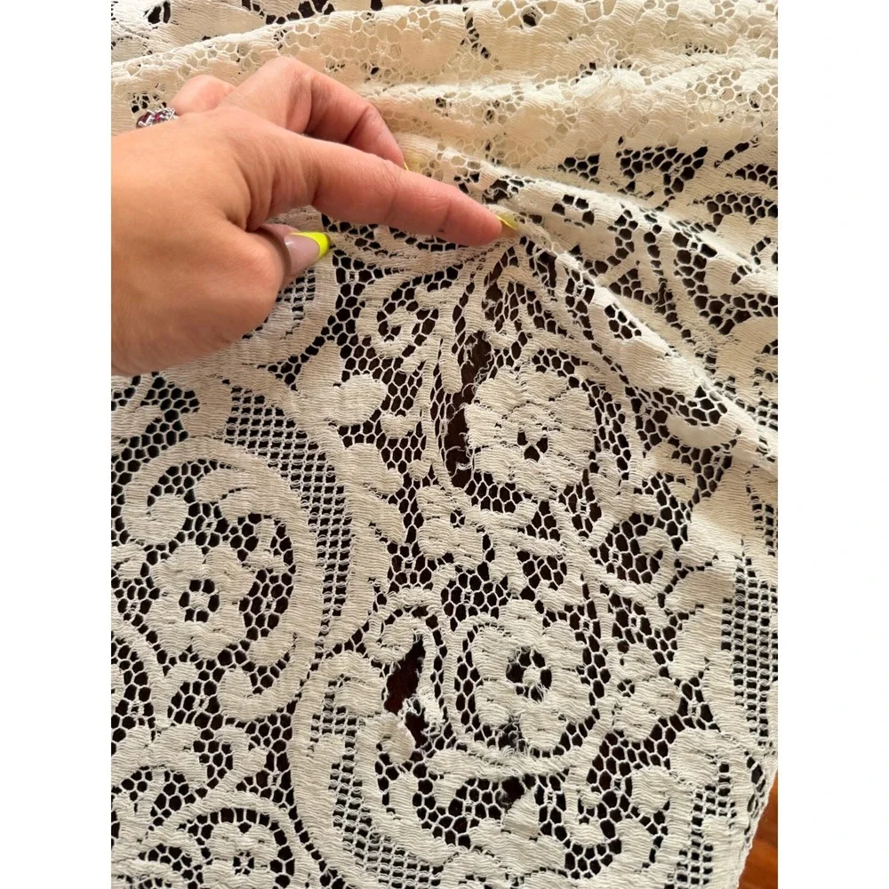 Vintage 1960s Cream Floral Lace Tablecloth‎ Rectangular 64x83 Mid Century Decor